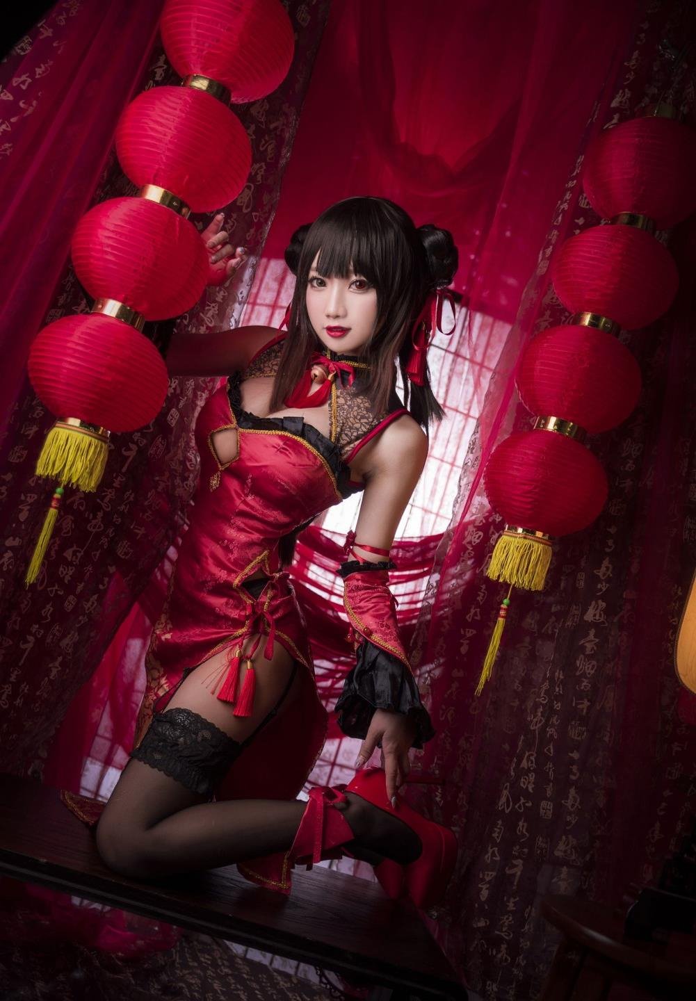 ��Ů��ѹۿ���Ƶ